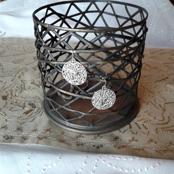 Jewelry - 🎉HP🎉 EARRING ORGANIZER with earrings